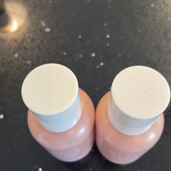 Elemis Superfood Glow Priming Moisturiser Kombucha Glow 2 bottles together - Picture 5 of 6